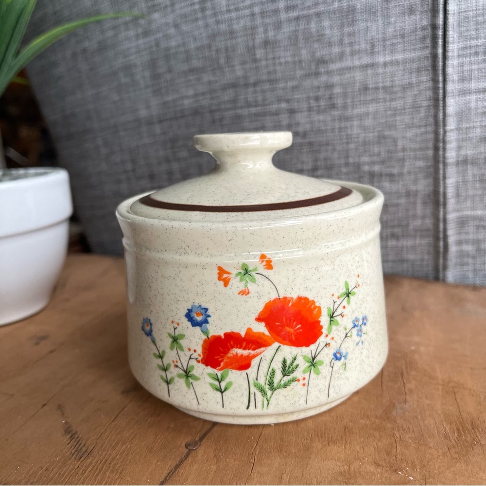 Vintage Baycrest Stone Ware Maywood #3401 Sugar Bowl with lid Floral Orange Blue